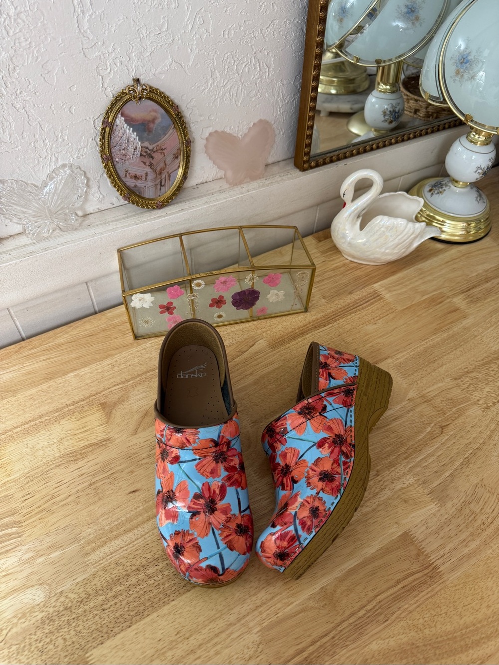 Whimsical Colorful Dansko Floral Poppy Print Patent Leather Platform Clogs EU 39